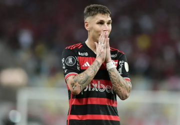 Flamengo estuda punição a Varela