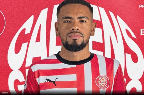 Zagueiro da seleção peruana troca a MLS pelo Campeonato Espanhol