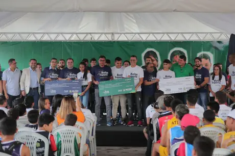 Governo do Amazonas anuncia pacote de R$ 8 milhões para incentivar atletas de níveis e modalidades diferentes, incluindo olímpicos