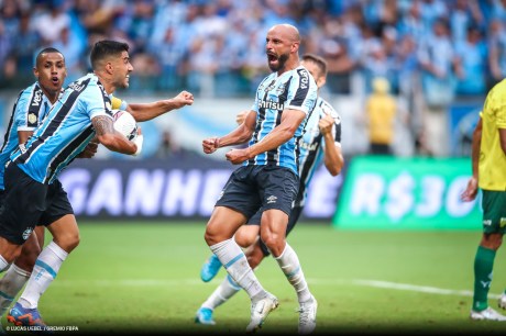 Nos pênaltis, Grêmio supera o Ypiranga para chegar na final do Campeonato Gaúcho