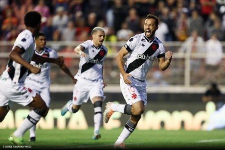 Após deixar o Vasco, Nenê se aproxima do Juventude