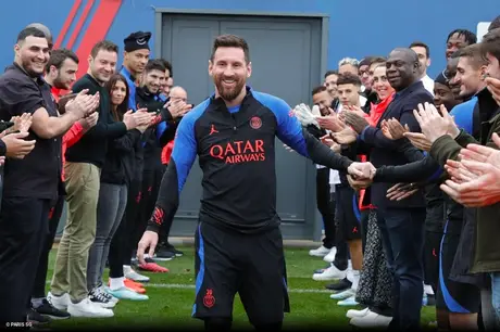 Pai de Messi desmente acerto com clube árabe: 'absolutamente nada'
