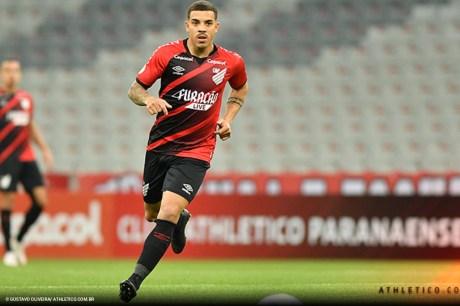 Athletico Paranaense acerta a saída de Terans para o futebol mexicano