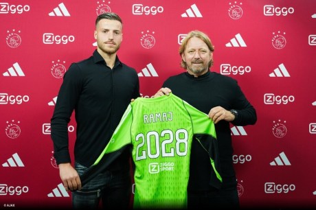 Ajax busca novo goleiro no Eintracht Frankfurt