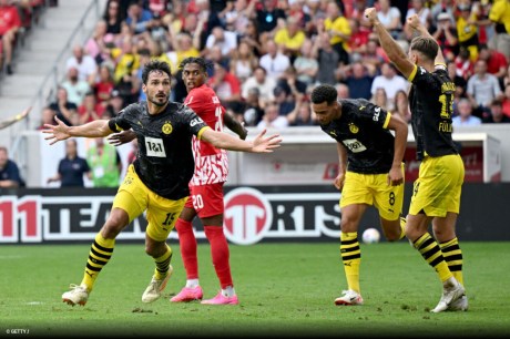 Com brilho de Hummels, Dortmund vence Freiburg e se recupera no Alemão