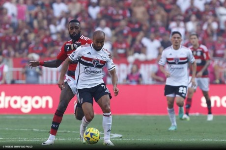 Lucas, Rafinha, Caio Paulista... Presidente do São Paulo atualiza mercado