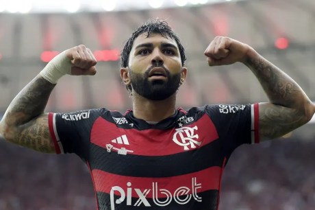 Gabigol chega ao Cruzeiro com salário dobrado em relação ao Flamengo