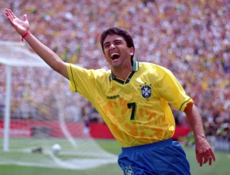 Por que a Seleção Brasileira usa camisa amarela? Conheça a história da Amarelinha