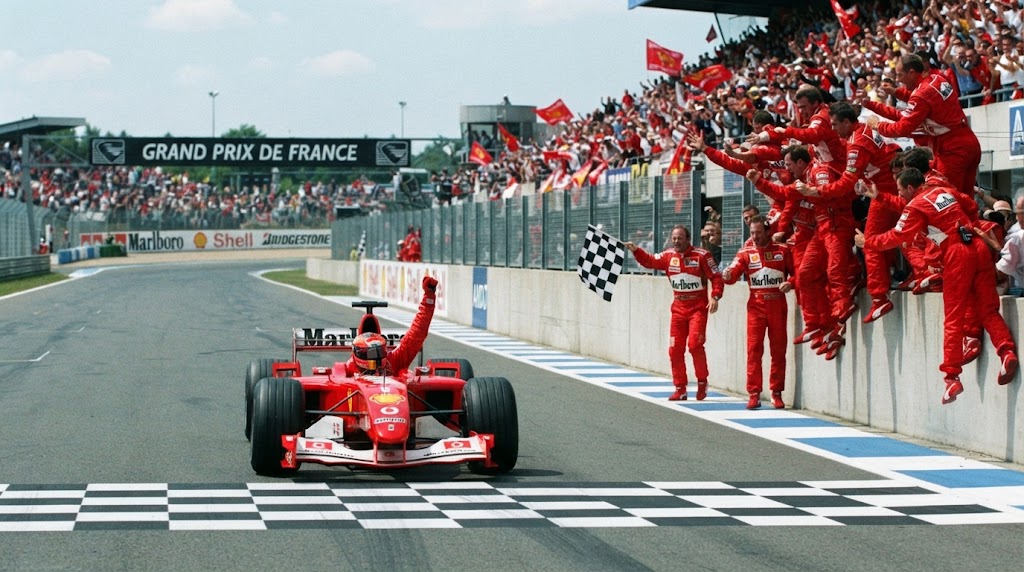 Ferrari F2002 e Michael Schumacher, como Todt, Brawn e Byrne ergueram a hegemonia de 2002 na F1 e redefiniram a perfeição em pista e estratégia
