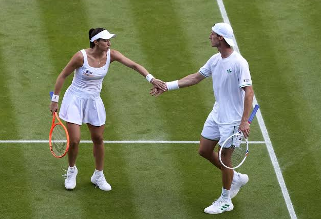 Wimbledon exige roupa branca: regras sobre detalhes, peças íntimas, meias e os casos que provocaram polêmica